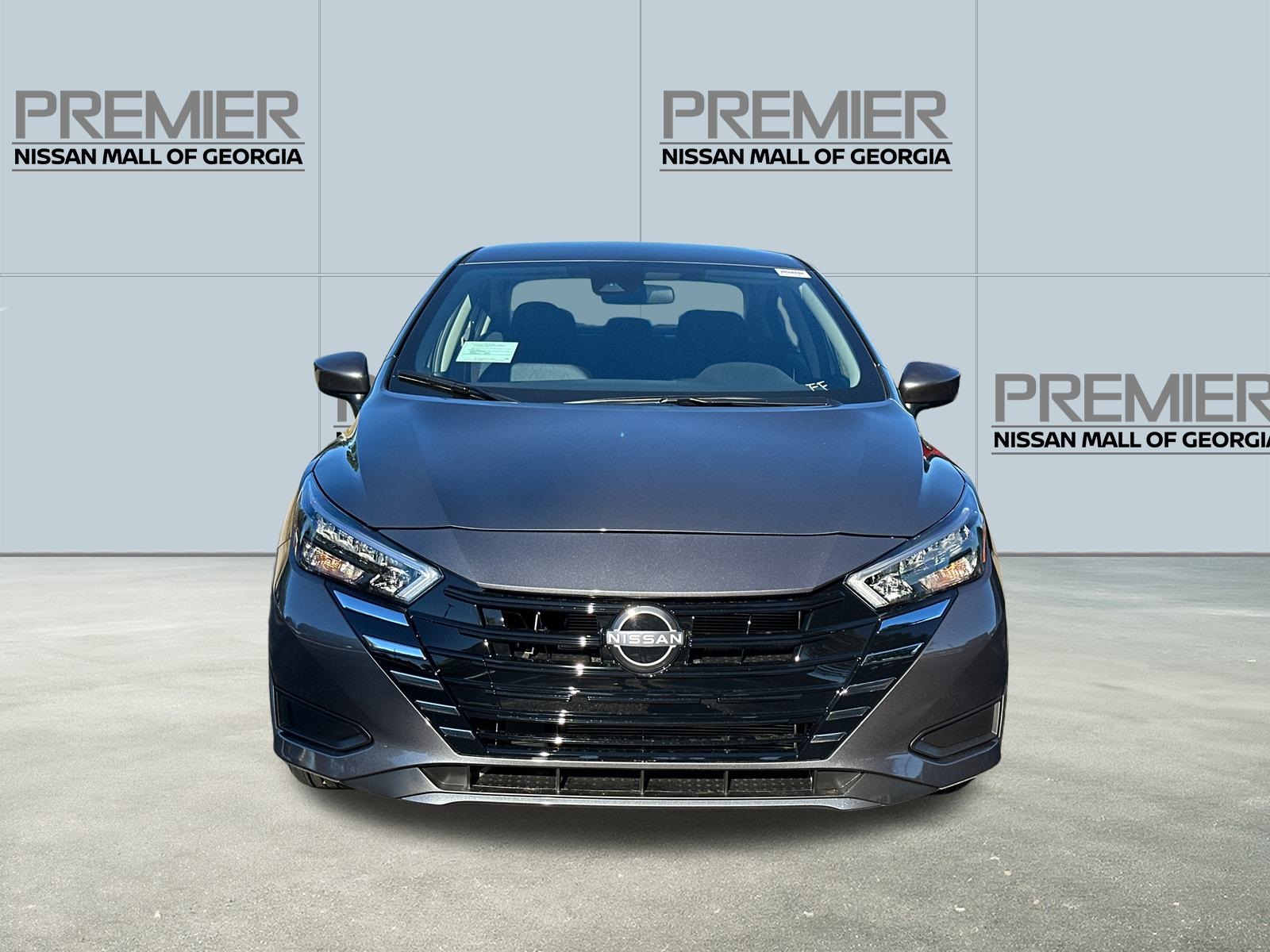 2025 Nissan Versa 1.6 SV photo 2