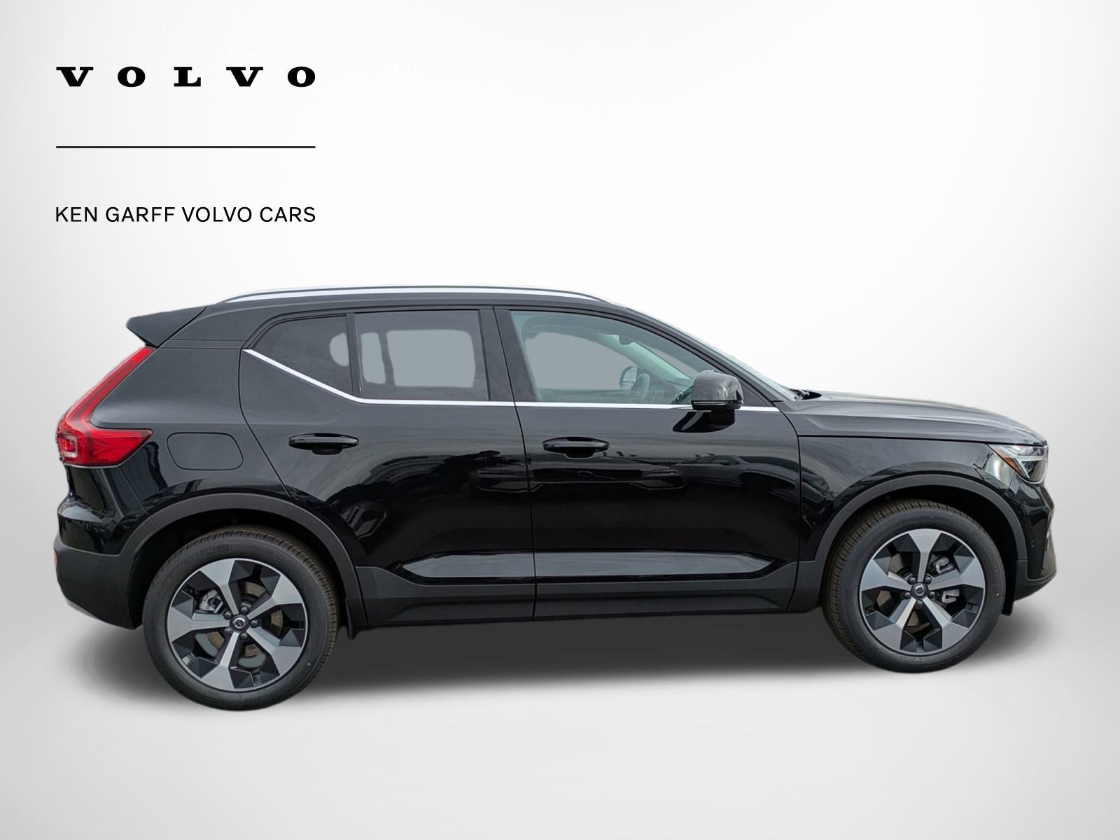 2025 Volvo XC40 Plus photo 2