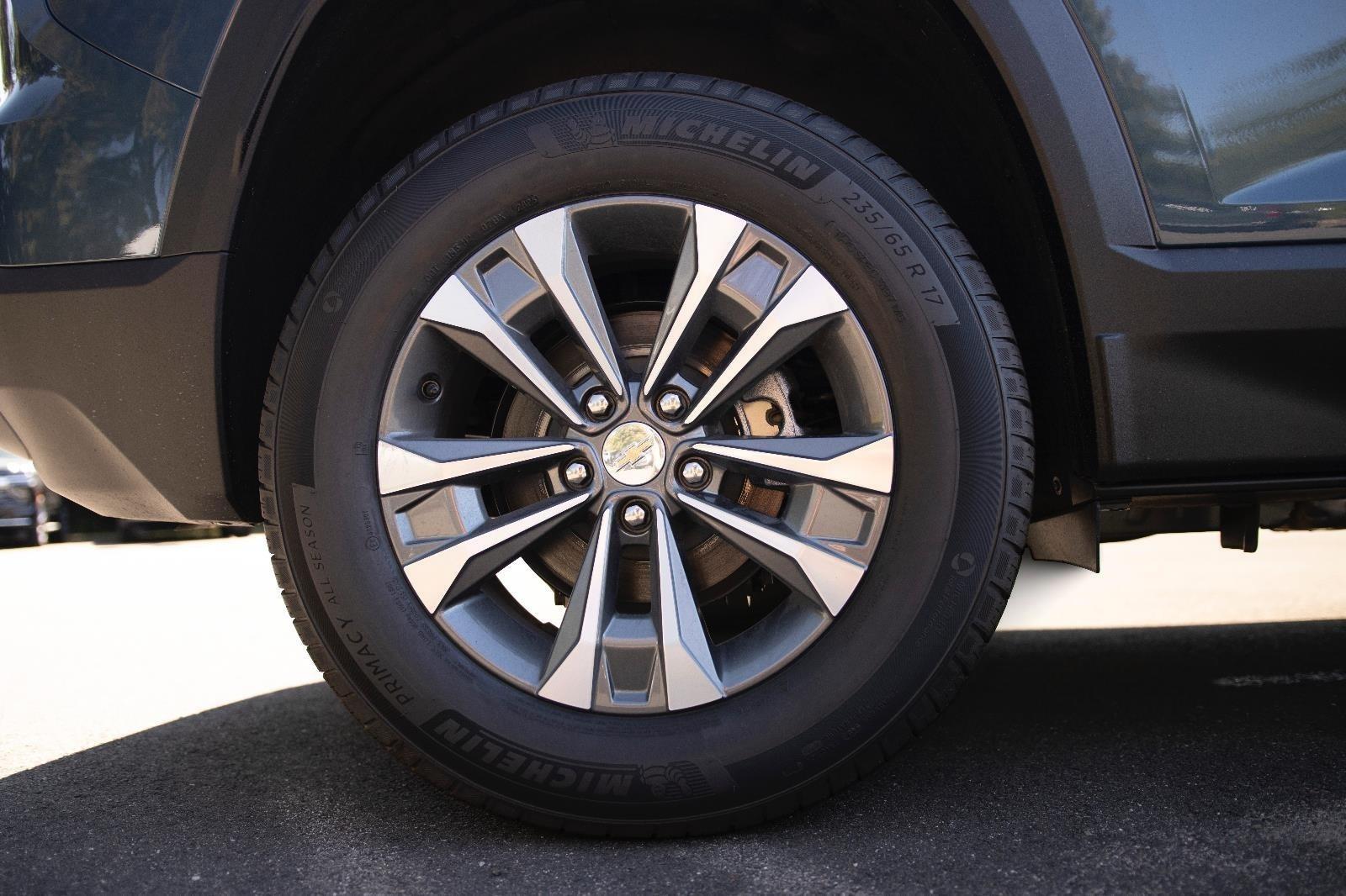 2026 Chevrolet Equinox LT photo 8