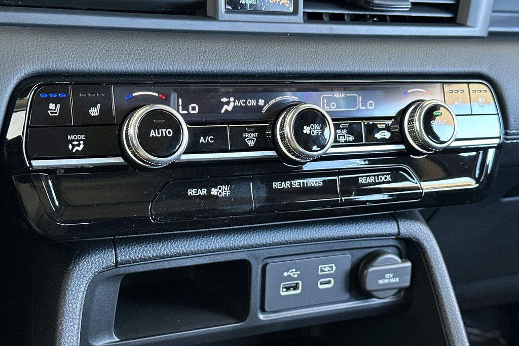 2025 Honda Pilot Elite photo 26