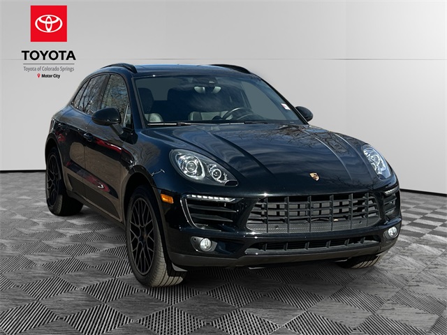 2018 Porsche Macan Sport Edition's photo