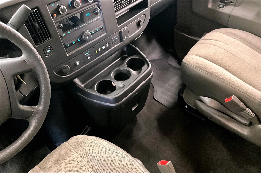 2020 Chevrolet Express 2500 LT photo 14