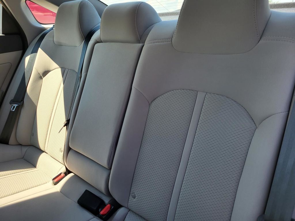 2018 Hyundai Sonata SEL photo 10