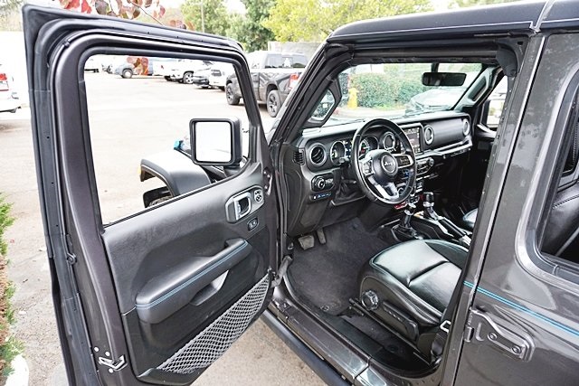 Used 2021 Gray Jeep Unlimited Rubicon 4xe image 37