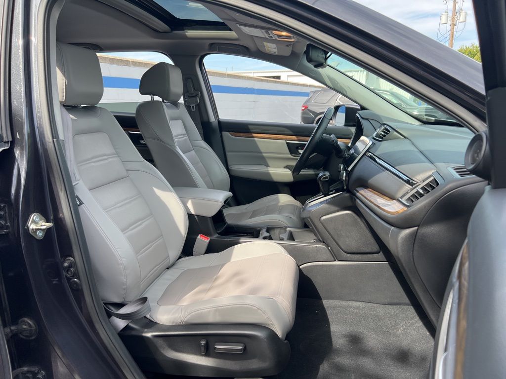 2018 Honda CR-V Touring photo 26