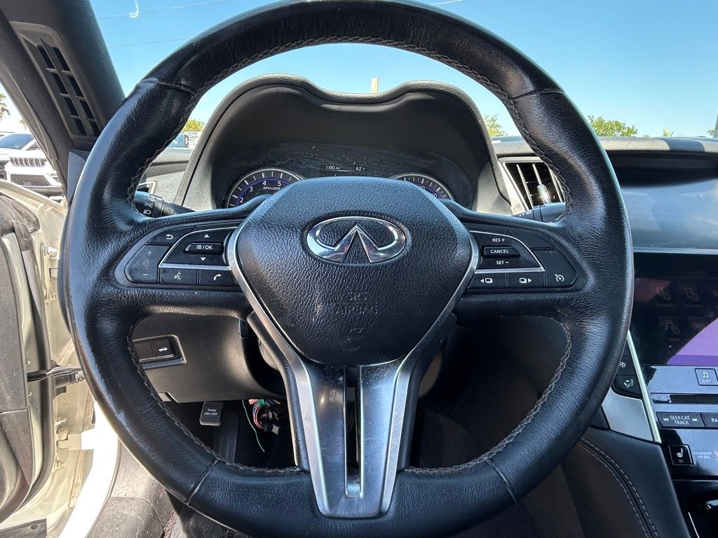 2017 Infiniti Q60 3.0t Premium photo 12