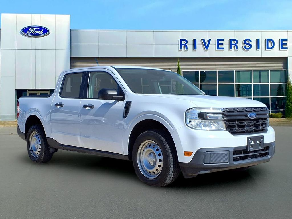 2022 Ford Maverick XL