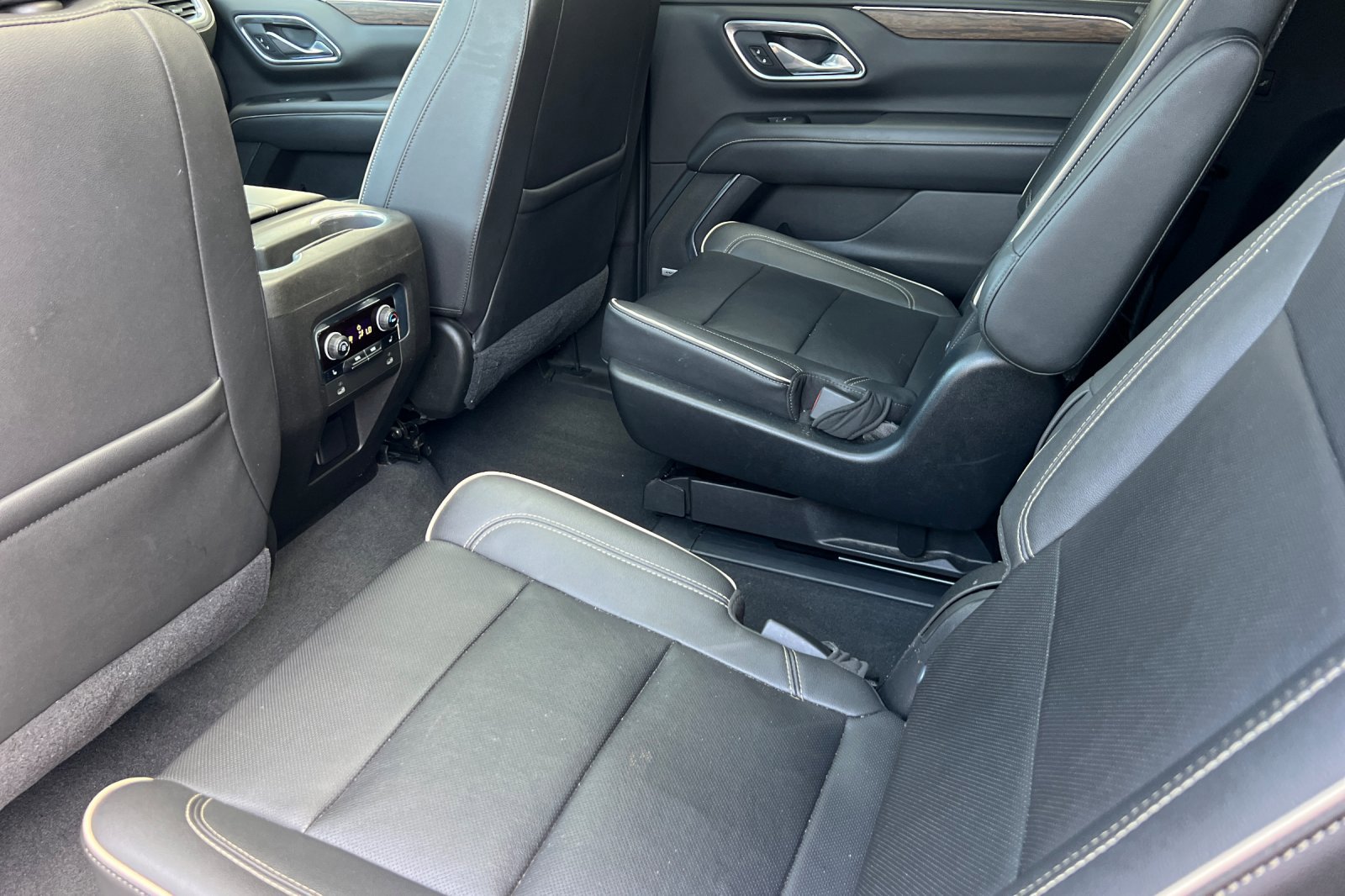 2021 Chevrolet Suburban Premier photo 11