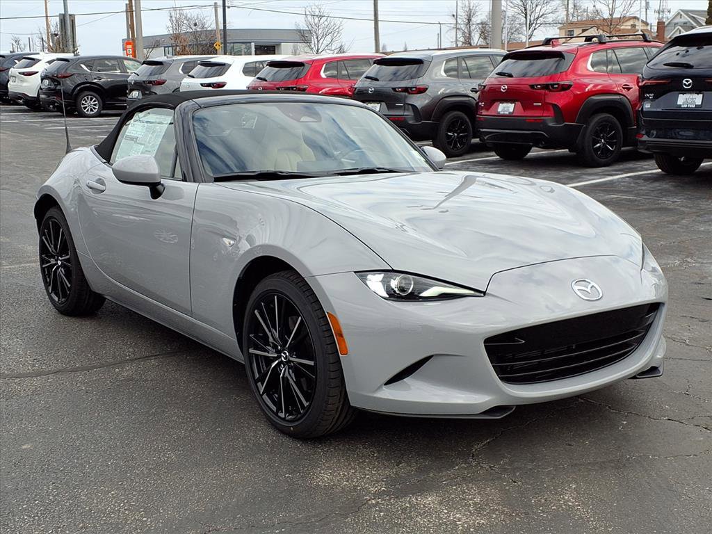 2025 Mazda MX-5 Miata Grand Touring's photo