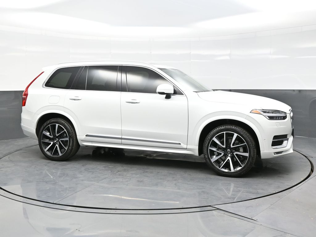 2024 Volvo XC90 Plus photo 7
