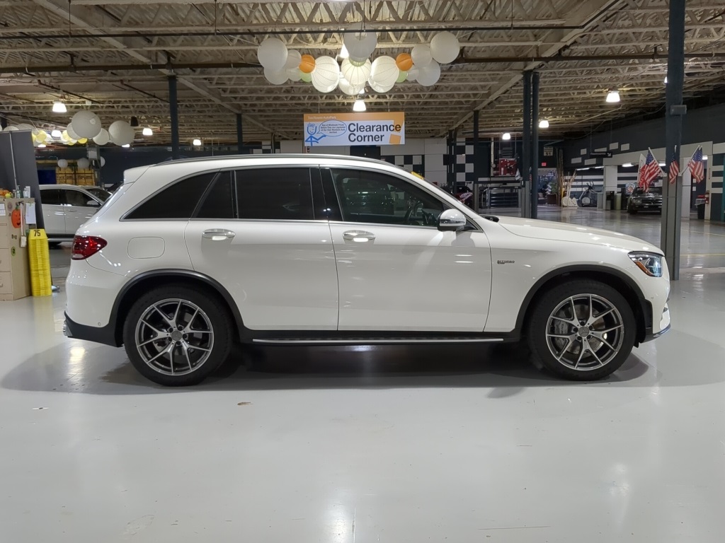 2022 Mercedes Benz GLC 43 AMG 4MATIC photo 4