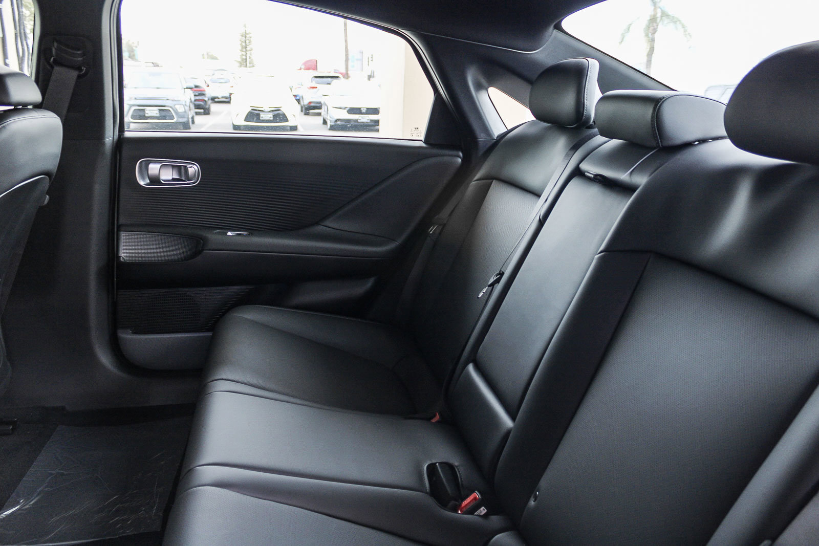 New 2025 Curated Silver Hyundai SEL image 18