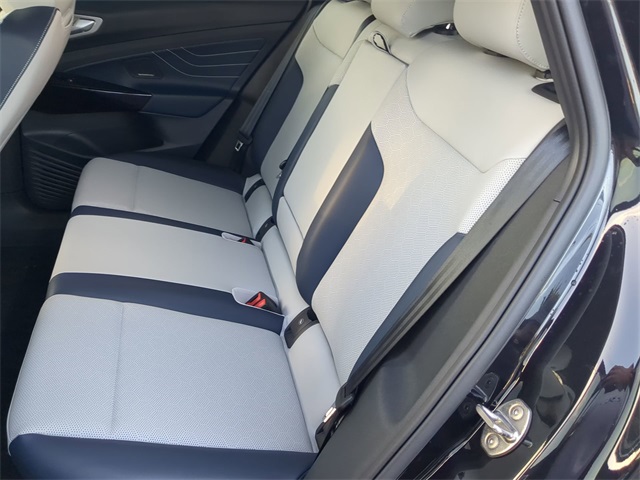 2025 Volkswagen ID.4 Pro Plus photo 18