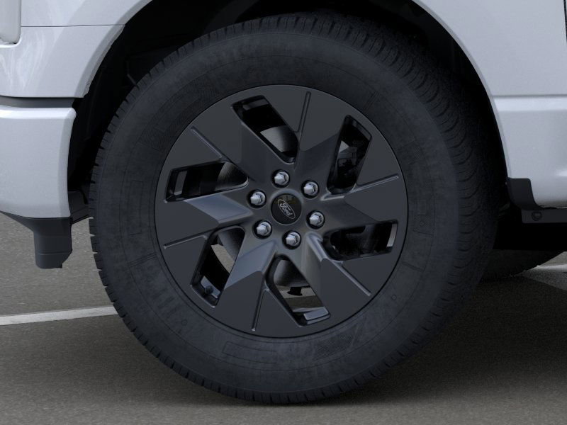 2025 Ford F-150 Lightning photo 19