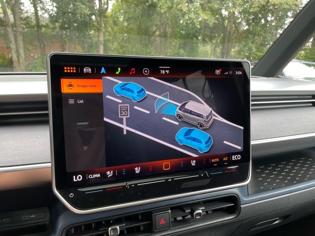 2025 Volkswagen ID. Buzz Pro Plus photo 12