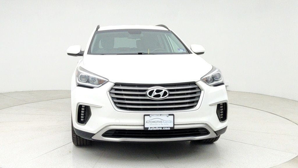 2017 Hyundai Santa Fe SE photo 7