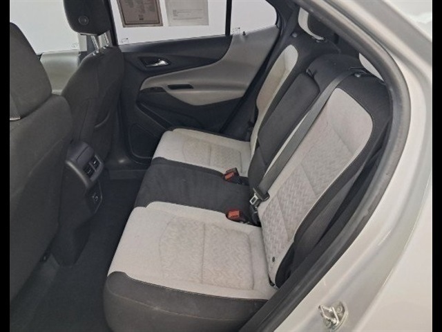 2022 Chevrolet Equinox LS photo 5