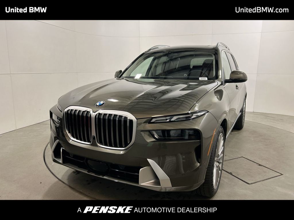 2025 BMW X7 40i's photo