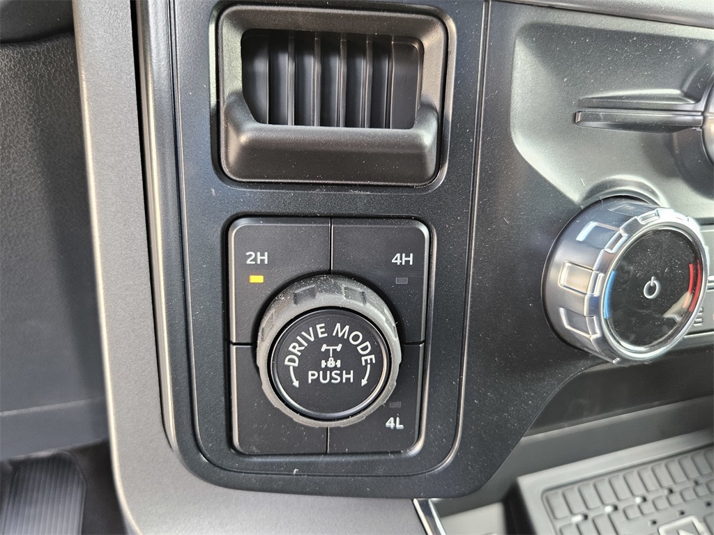 2025 Ford F-150 XLT photo 18