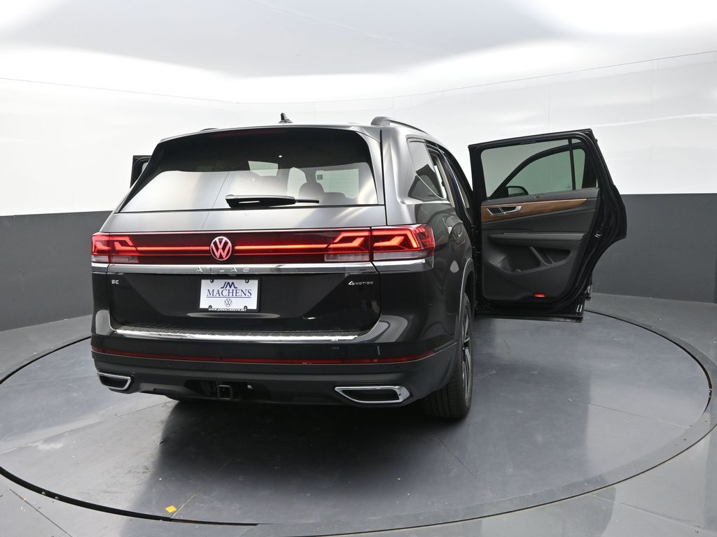 2026 Volkswagen Atlas SE Technology photo 30