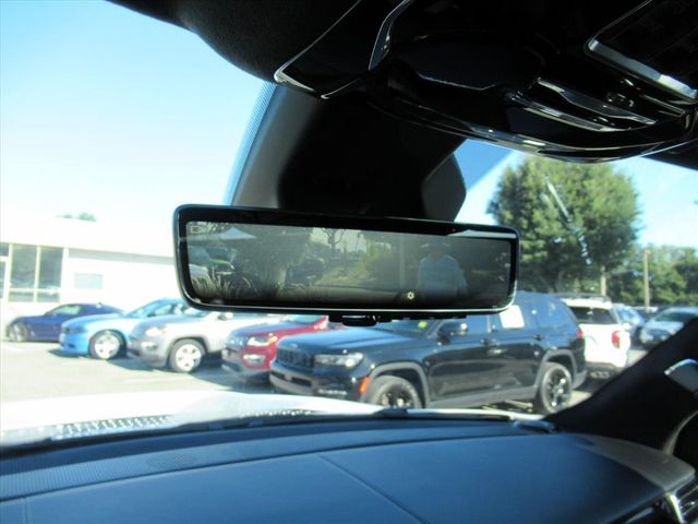 2024 Jeep Grand Wagoneer L II photo 24