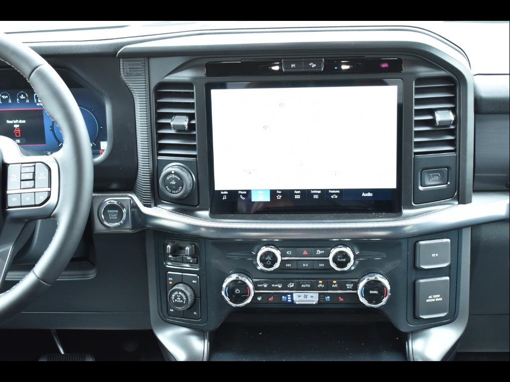 2025 Ford F-150 Lariat photo 10