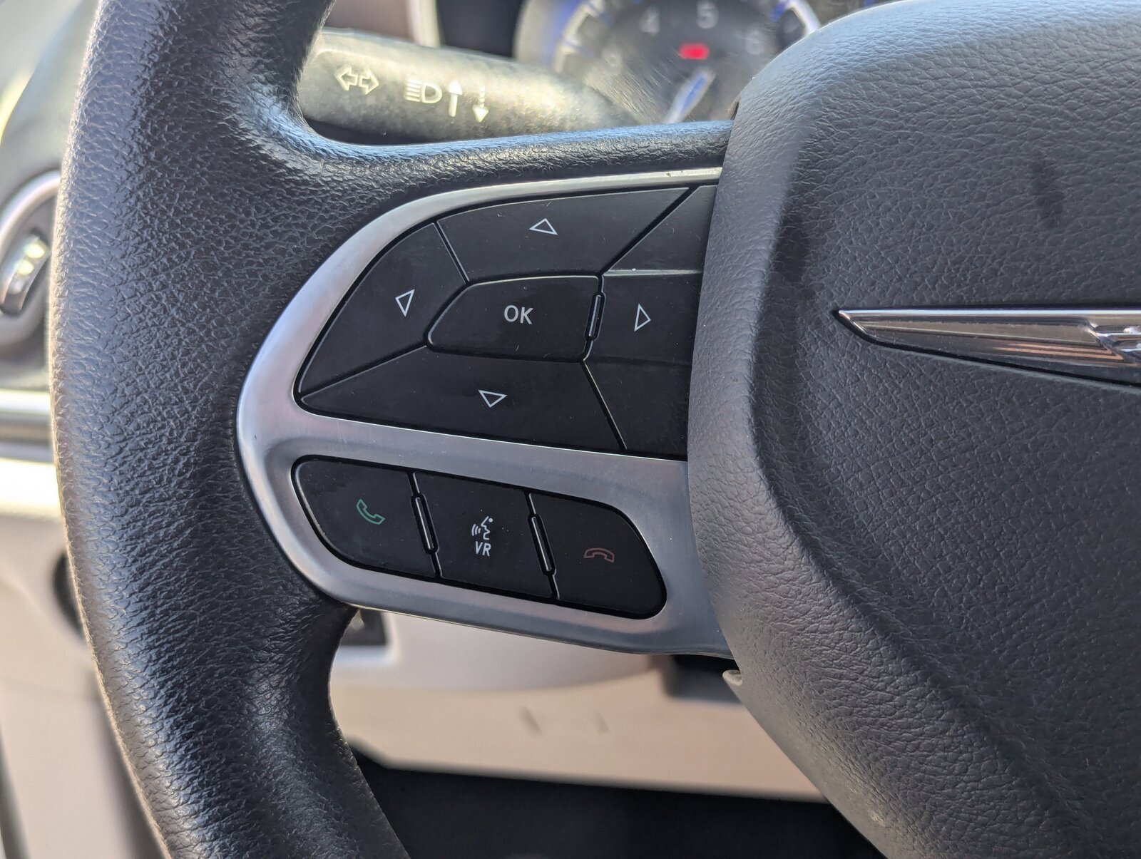 2021 Chrysler Voyager LXi photo 25
