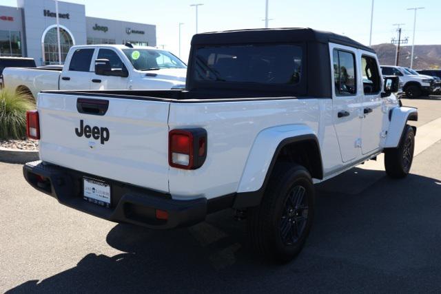 2025 Jeep Gladiator Sport S photo 4