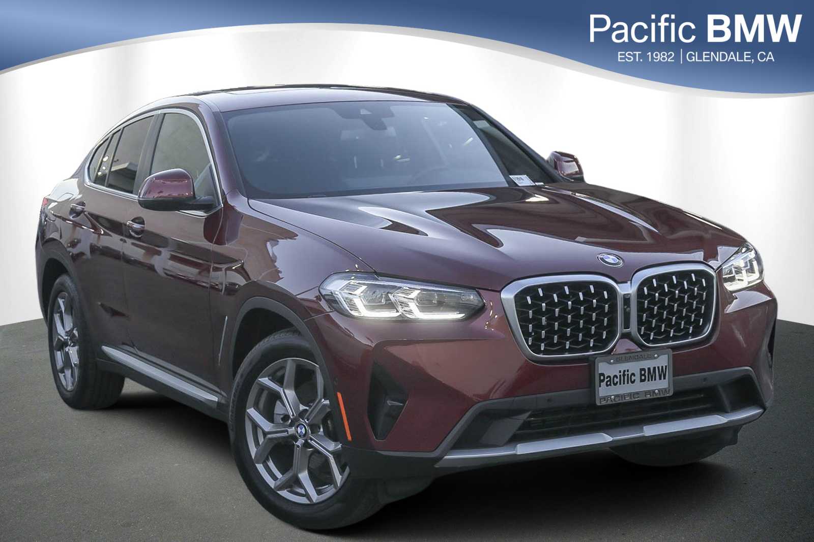 2023 BMW X4 30i's photo