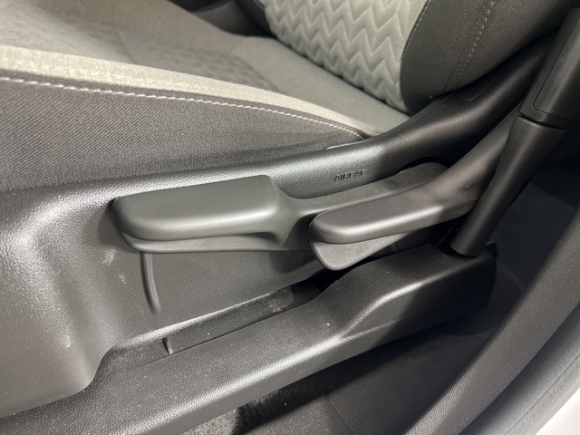 2023 Chevrolet Equinox LS photo 12