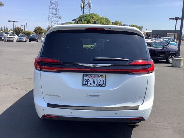 2024 Chrysler Pacifica Pinnacle photo 28