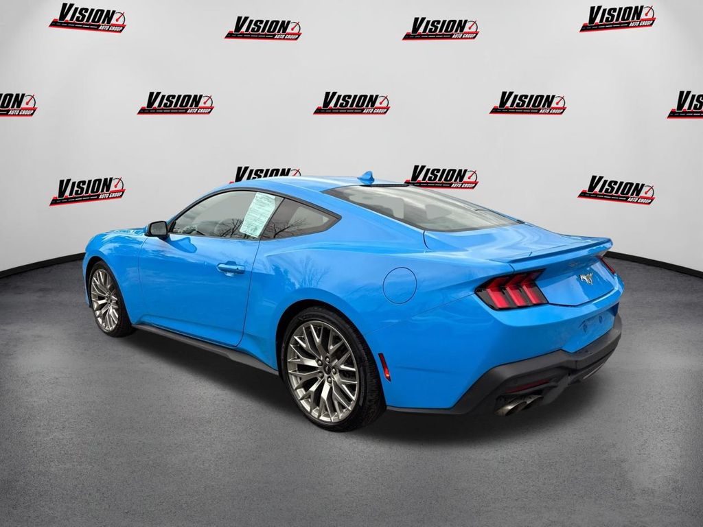 2024 Ford Mustang EcoBoost Premium photo 7