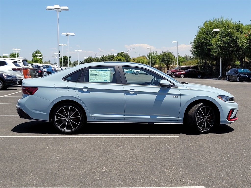 2025 Volkswagen Jetta GLI 2.0T Autobahn photo 4