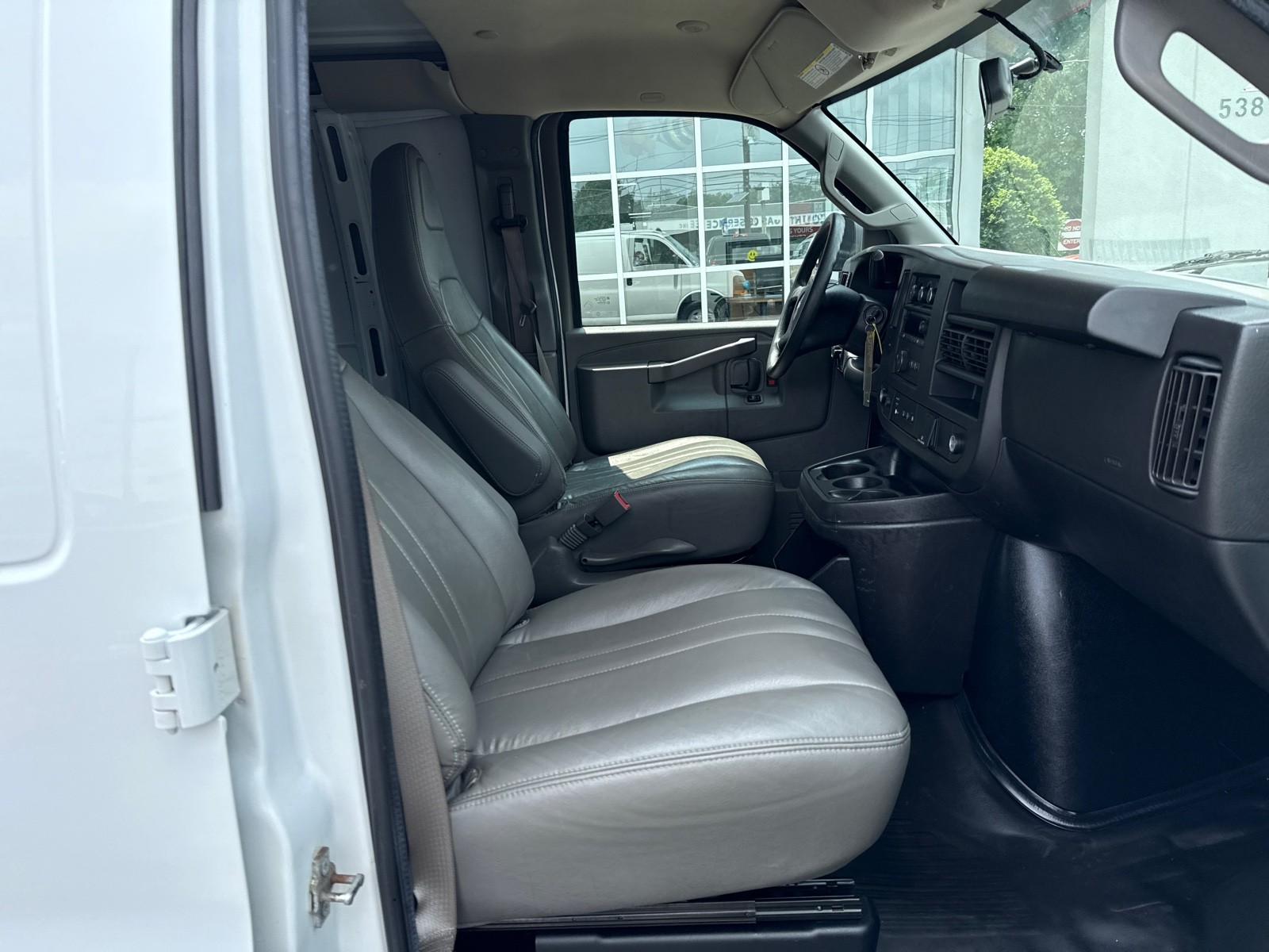2020 Chevrolet Express 2500 Cargo Work Van photo 24