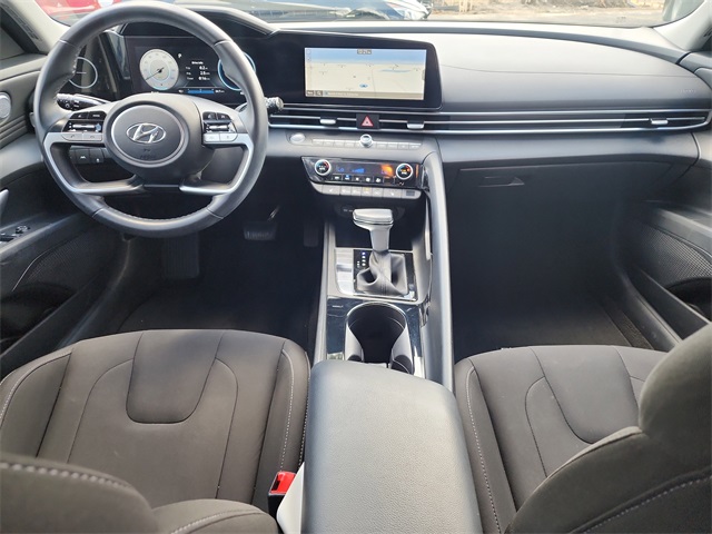 2023 Hyundai Elantra SEL photo 9