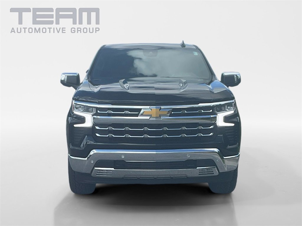 2025 Chevrolet Silverado 1500 LTZ photo 2