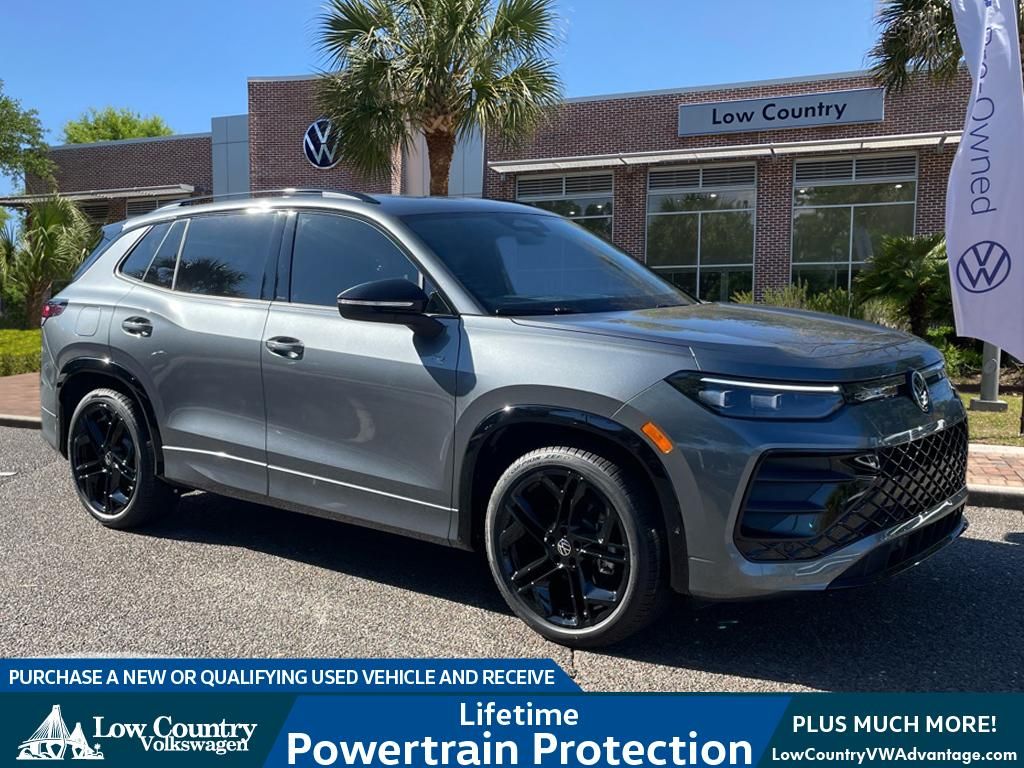 2026 Volkswagen Tiguan SE R-LINE BLACK's photo