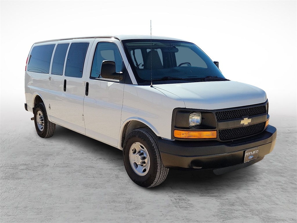 2014 Chevrolet Express Passenger LS