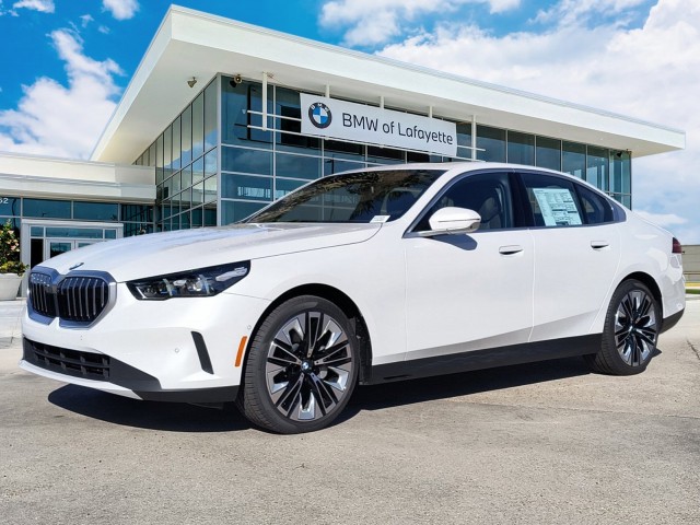 2025 BMW 5 Series 530i