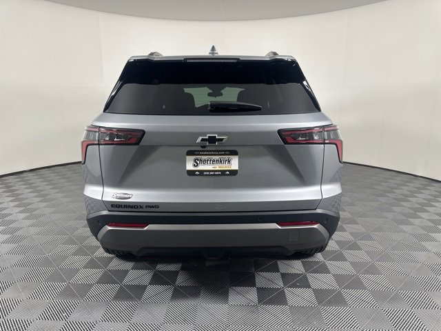 2026 Chevrolet Equinox LT photo 4