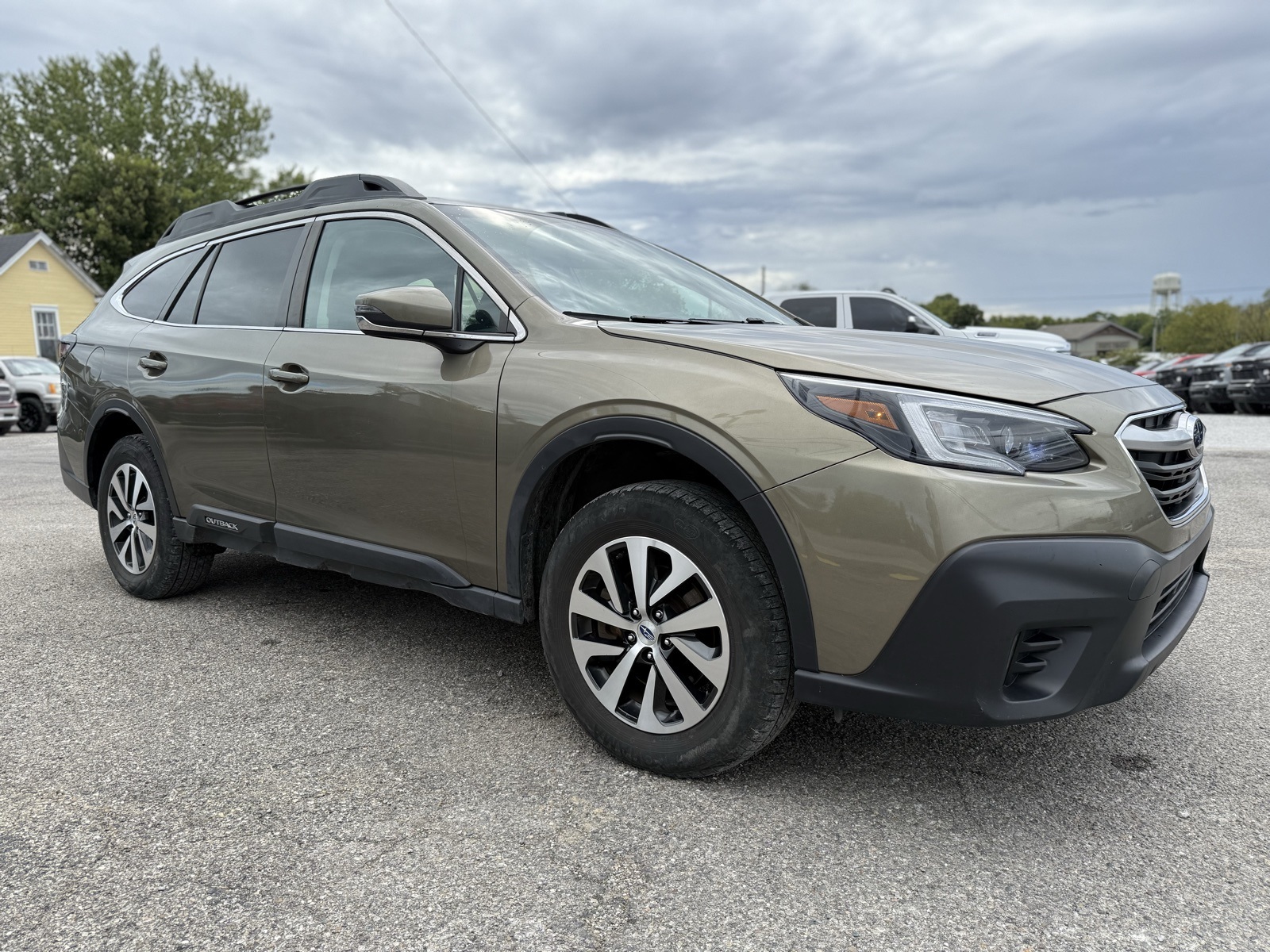 2020 Subaru Outback Premium photo 7