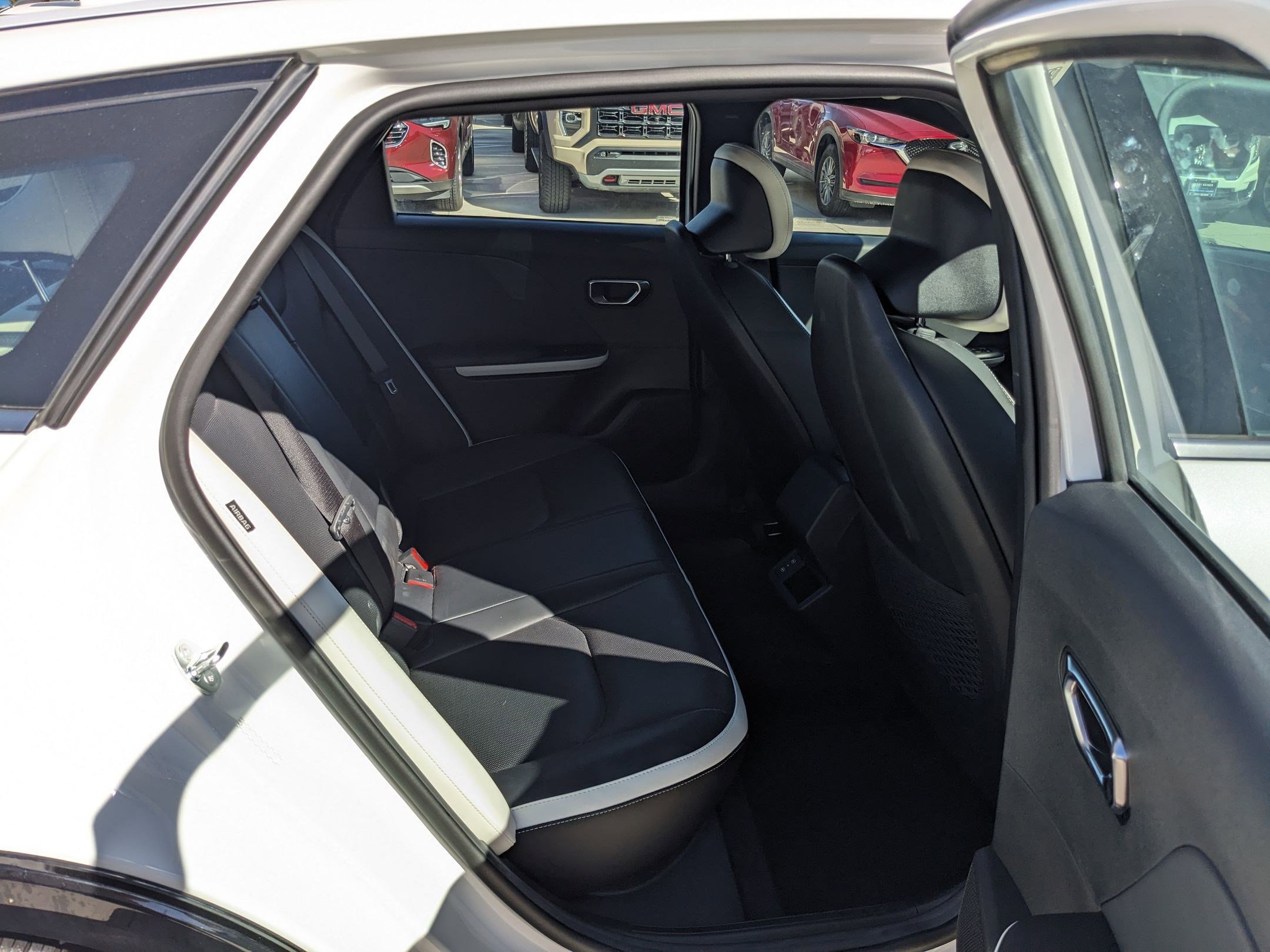 2025 Kia K4 GT-Line photo 15