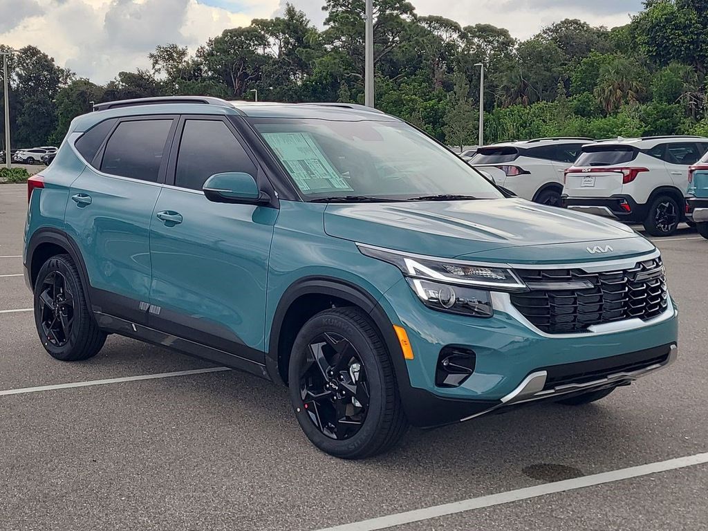 2026 Kia Seltos EX photo 2