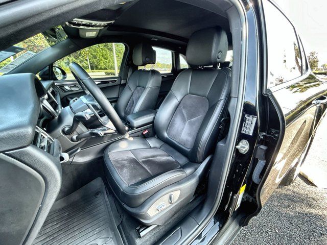 2021 Porsche Macan Base photo 5