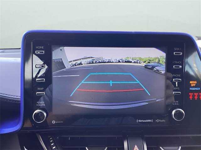 2022 Toyota C-HR XLE photo 25