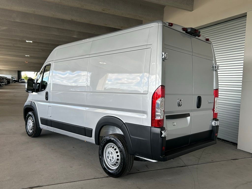 2025 Ram ProMaster 1500 Tradesman High Roof photo 4