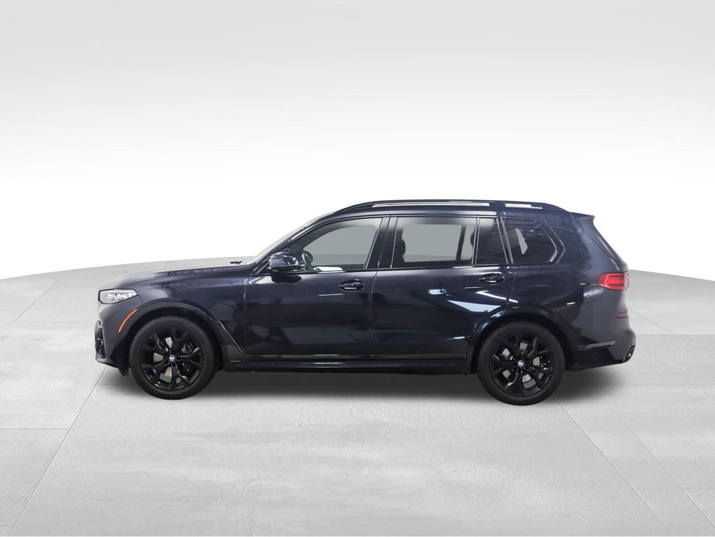Used 2021 BMW X7 40i with VIN 5UXCW2C07M9E56034 for sale in Minneapolis, Minnesota