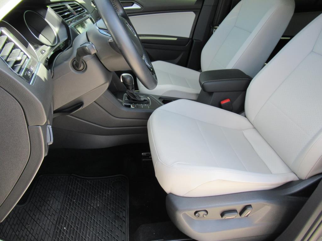 2021 Volkswagen Tiguan SE R-Line Black photo 16