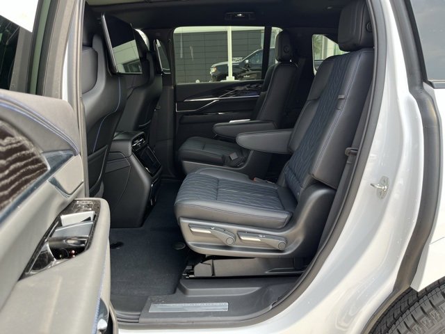 2025 Cadillac Escalade IQ Sport photo 20