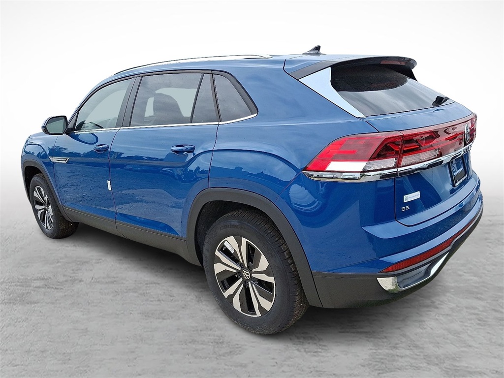 2025 Volkswagen Atlas Cross Sport SE photo 3
